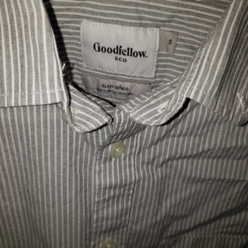 Men's button up - Picture 2 of 2